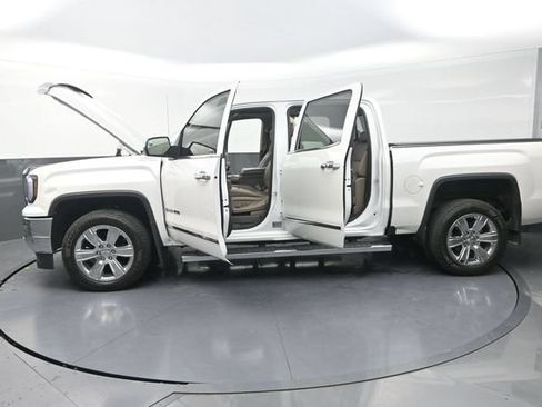 Used 2018 GMC Sierra 1500 SLT AWD/4WD image 42