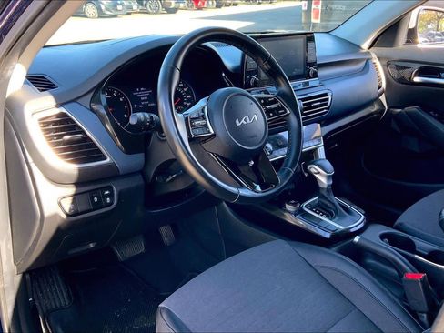 Used 2023 Kia Seltos S image 15