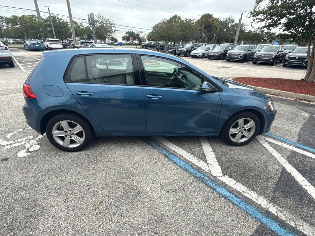 Used 2017 Volkswagen Golf Wolfsburg Edition FWD image 7
