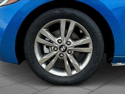 Used 2018 Hyundai Elantra Value Edition FWD image 10