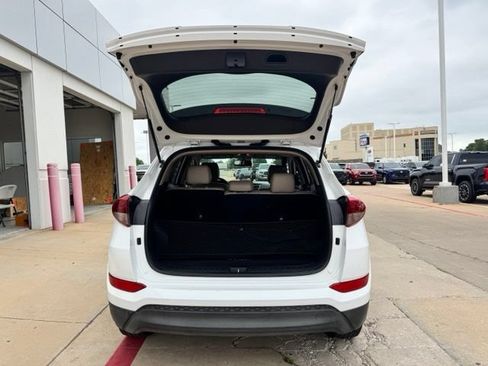 Used 2018 Hyundai Tucson SEL Plus FWD image 9