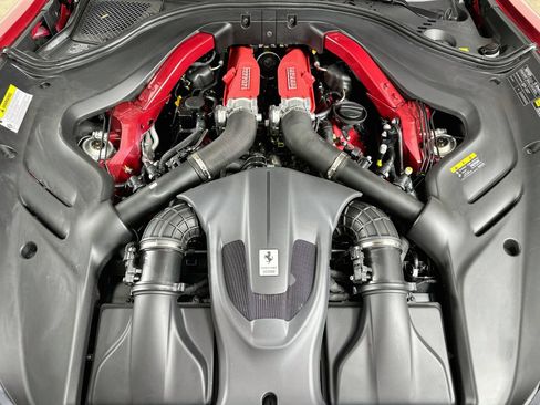 Used 2025 Ferrari Roma Spider RWD image 13