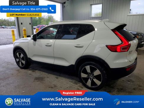 Used 2020 Volvo XC40 T5 Momentum AWD/4WD image 3