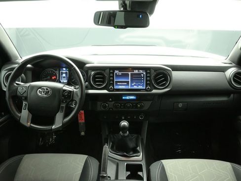 Used 2023 Toyota Tacoma TRD Off-Road w/ Technology Package AWD/4WD image 25