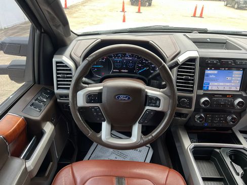 Used 2019 Ford F350 King Ranch w/ King Ranch Ultimate Package AWD/4WD image 27