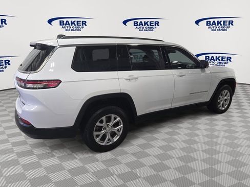 Used 2023 Jeep Grand Cherokee L Limited w/ Luxury Tech Group II image 4