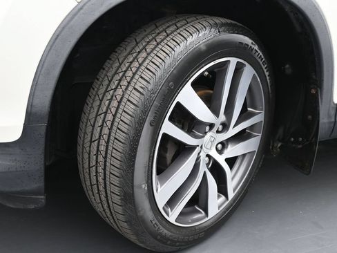 Used 2017 Honda Pilot Touring image 16