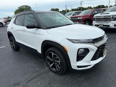 Used 2021 Chevrolet TrailBlazer RS w/ Sun and Liftgate Package AWD/4WD image 7