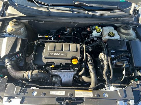 Used 2012 Chevrolet Cruze LT image 33