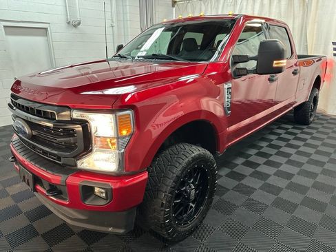Used 2022 Ford F350 XLT w/ XLT Value Package AWD/4WD image 4
