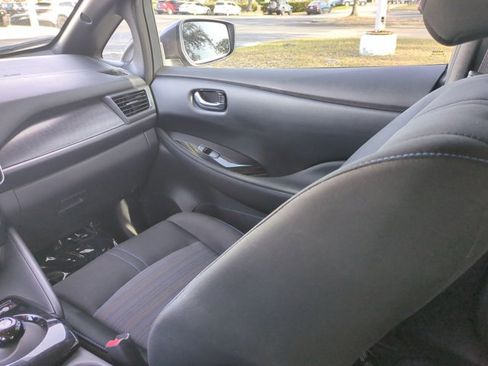 Certified 2022 Nissan Leaf SV image 16