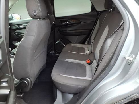 Used 2024 Chevrolet TrailBlazer LT w/ LT Cold Weather Package image 12