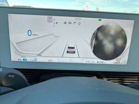 Used 2024 Hyundai Ioniq 5 Limited image 34