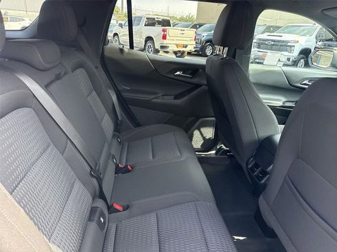 Used 2025 Chevrolet Equinox LT FWD image 24