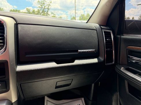Used 2015 RAM 1500 Laramie AWD/4WD image 53