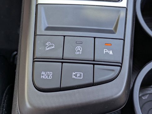 Certified 2026 Kia Sportage EX w/ EX Panorama Roof Package FWD image 29