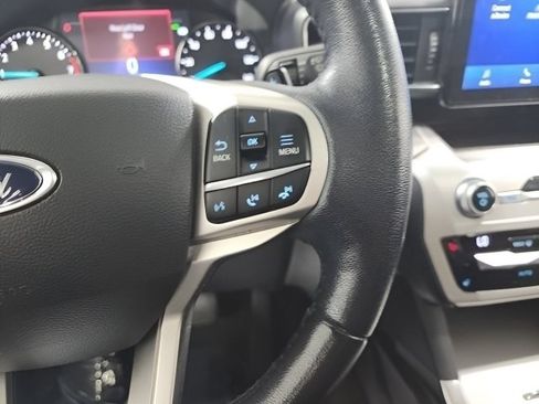 Used 2021 Ford Explorer XLT w/ Equipment Group 202A AWD/4WD image 29