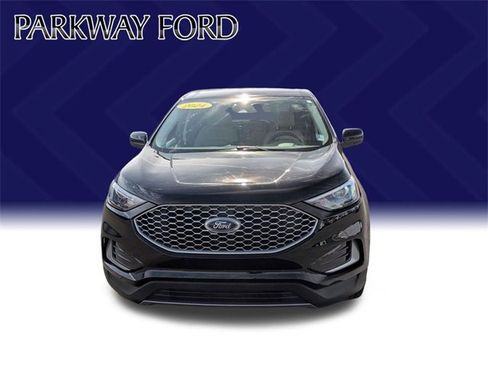Used 2024 Ford Edge SEL image 2