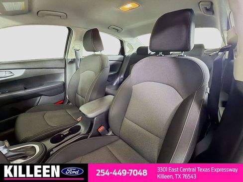 Used 2024 Kia Forte LXS image 8