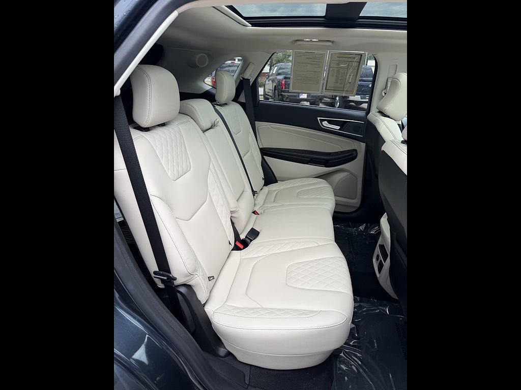 Used 2023 Ford Edge Titanium AWD/4WD image 16