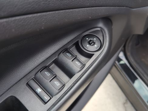 Used 2017 Ford Escape SE image 13