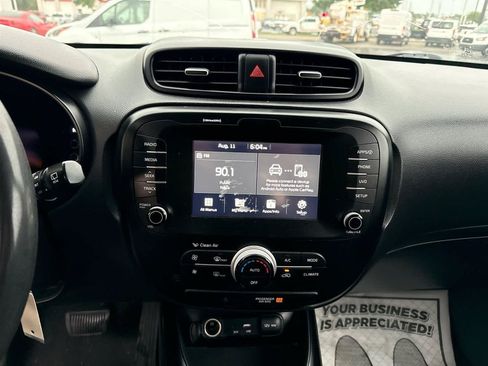 Used 2019 Kia Soul + FWD image 14