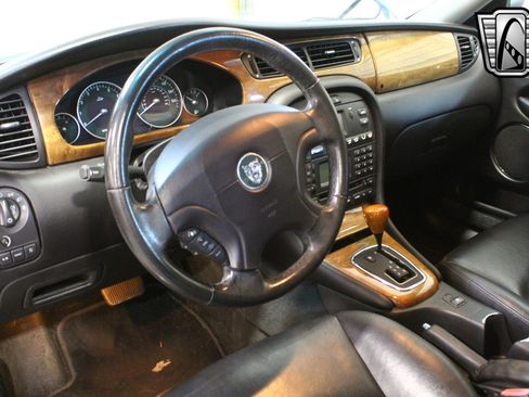 Used 2002 Jaguar X-TYPE 2.5 image 20