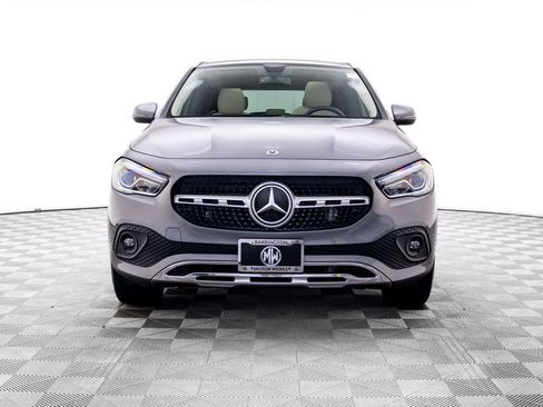 Used 2023 Mercedes-Benz GLA 250 4MATIC w/ Premium Package image 9