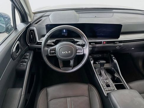 Certified 2025 Kia Sorento S AWD/4WD image 4