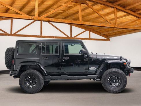 Used 2014 Jeep Wrangler Unlimited Rubicon w/ Connectivity Group image 6