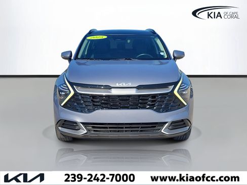 Certified 2025 Kia Sportage EX w/ Premium Package FWD image 2