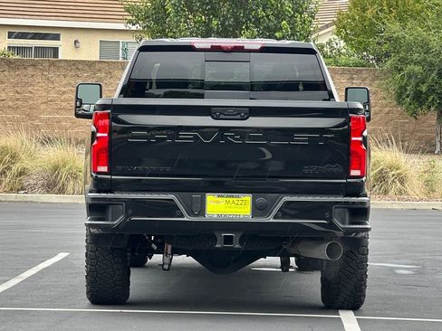 Used 2026 Chevrolet Silverado 2500 High Country w/ High Country Premium Package AWD/4WD image 12