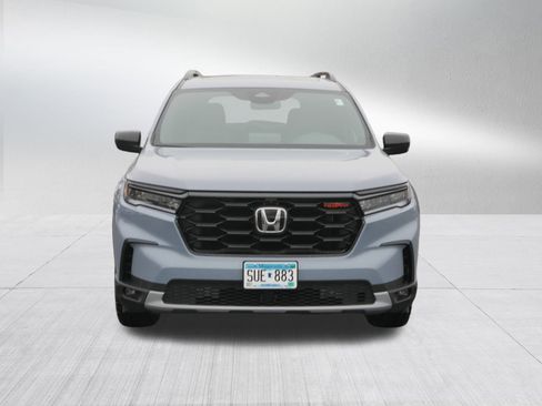 Certified 2025 Honda Pilot TrailSport image 2