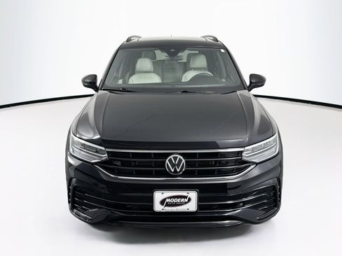 Used 2024 Volkswagen Tiguan SE R-Line image 4