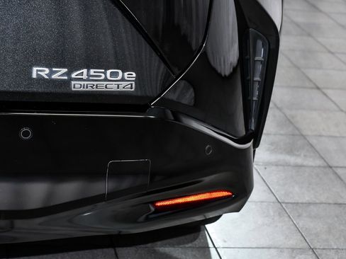 Used 2023 Lexus RZ 450e Premium image 88