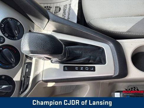 Used 2014 Ford Focus SE FWD image 20