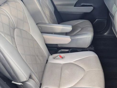 Used 2021 Toyota Highlander Platinum AWD/4WD image 21