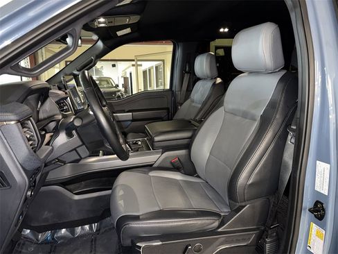 Used 2023 Ford F150 Lightning Lariat image 13