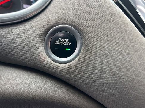 Used 2019 Chevrolet Malibu LT image 17