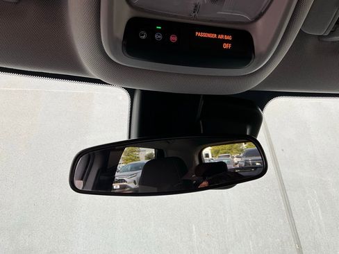 Used 2025 Chevrolet TrailBlazer LT image 27