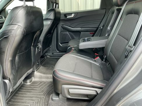 Used 2025 Ford Escape ST-Line Select w/ Tech Pack #1 AWD/4WD image 17