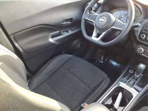 Used 2023 Nissan Kicks SV FWD image 9
