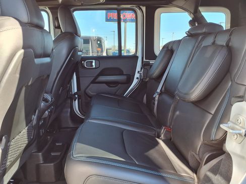 Used 2024 Jeep Wrangler Unlimited Rubicon 4xe image 7