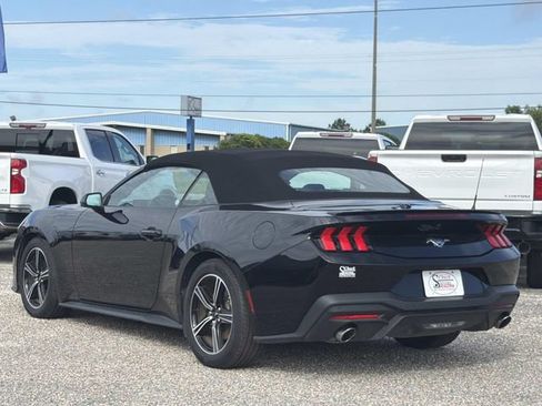 Used 2025 Ford Mustang Premium RWD image 21