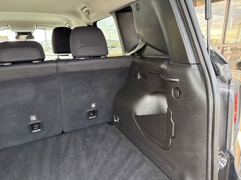 Used 2021 Jeep Renegade Sport image 27