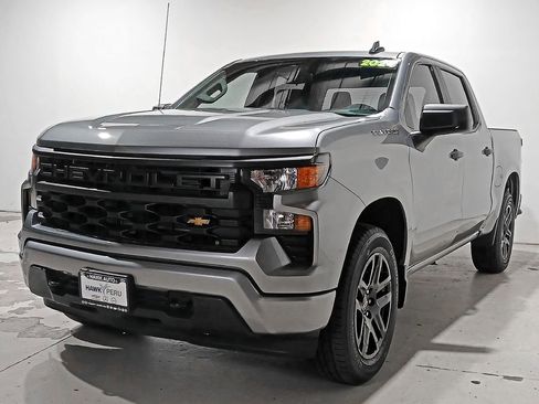 Used 2024 Chevrolet Silverado 1500 Custom AWD/4WD image 3