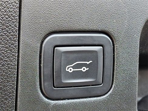 Used 2019 Cadillac XT4 Premium Luxury w/ Cold Weather Package image 21