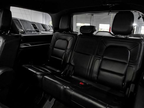 Used 2021 Lincoln Navigator Reserve image 38