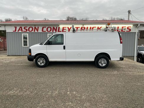 Used 2015 Chevrolet Express 2500 image 1