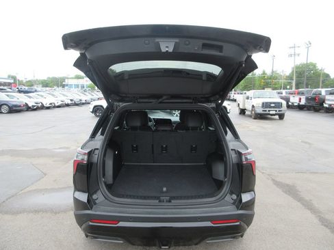 Certified 2025 Chevrolet Equinox RS FWD image 8